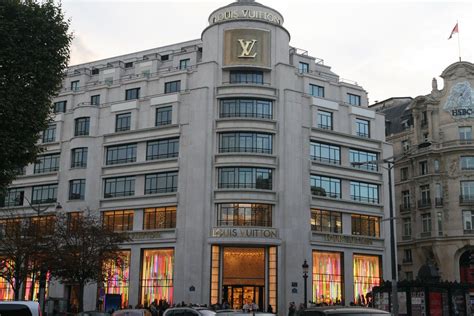 louis vuitton store paris champs elysees|louis vuitton paris appointments.